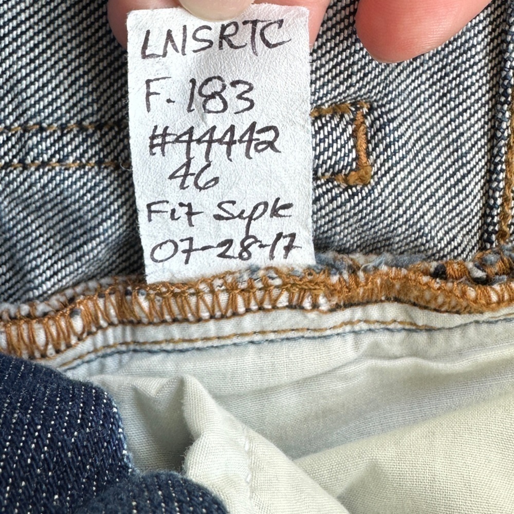 FRAME Le Nouveau Straight Side Slit Denim 27 *Sample - Picture 8 of 9